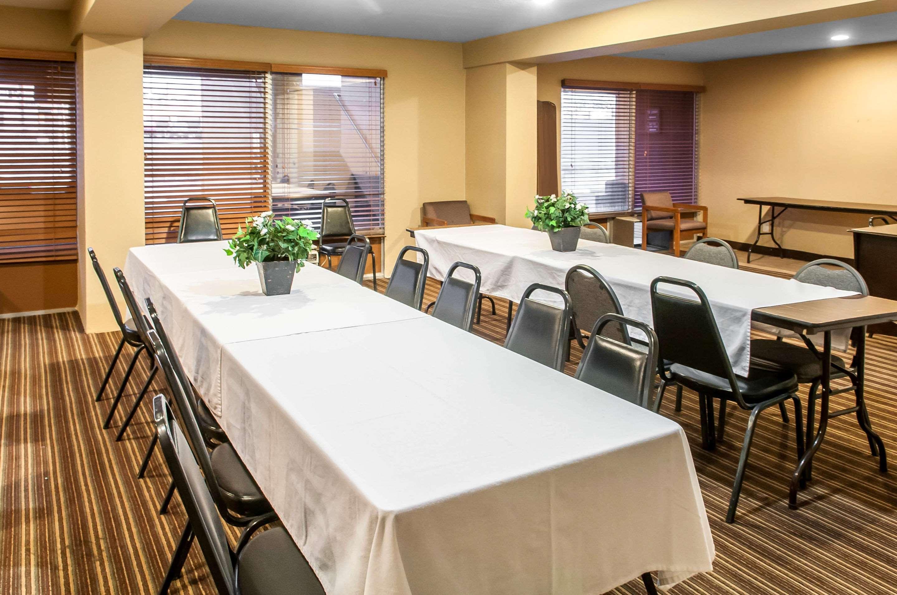 אלבוקרקי Rodeway Inn East מראה חיצוני תמונה